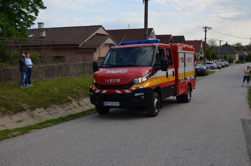 Fotogaléria Odovzdanie hasičského auta-minister vnútra R. Kaliňák 8.5.2015 (48) Odovzdanie hasičského auta-minister vnútra R. Kaliňák 8.5.2015